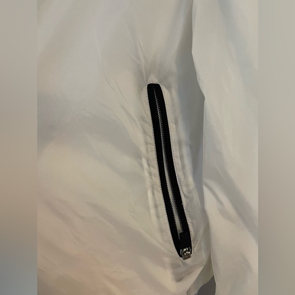 Forever 21 Windbreaker Large - Picture 3 of 6